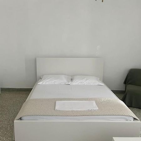 Cozy, Spacious, Newly Renovated Flat In Adamas Εξωτερικό φωτογραφία