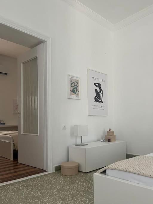 Cozy, Spacious, Newly Renovated Flat In Adamas Εξωτερικό φωτογραφία