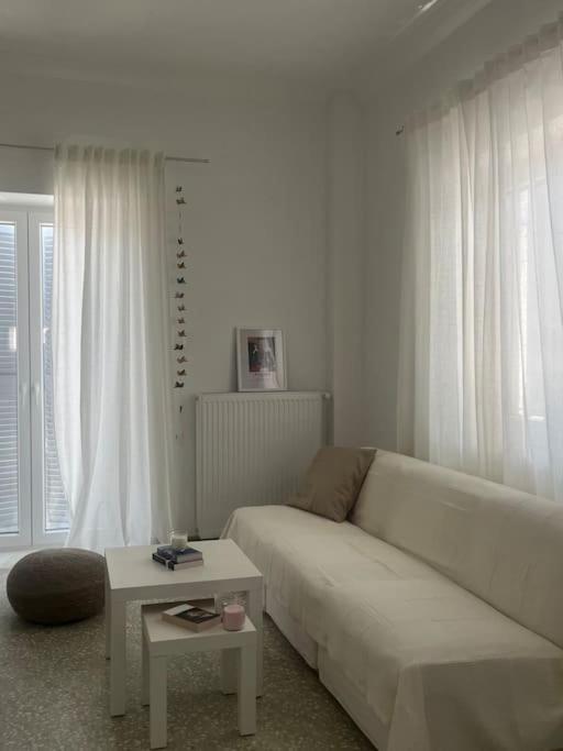 Cozy, Spacious, Newly Renovated Flat In Adamas Εξωτερικό φωτογραφία
