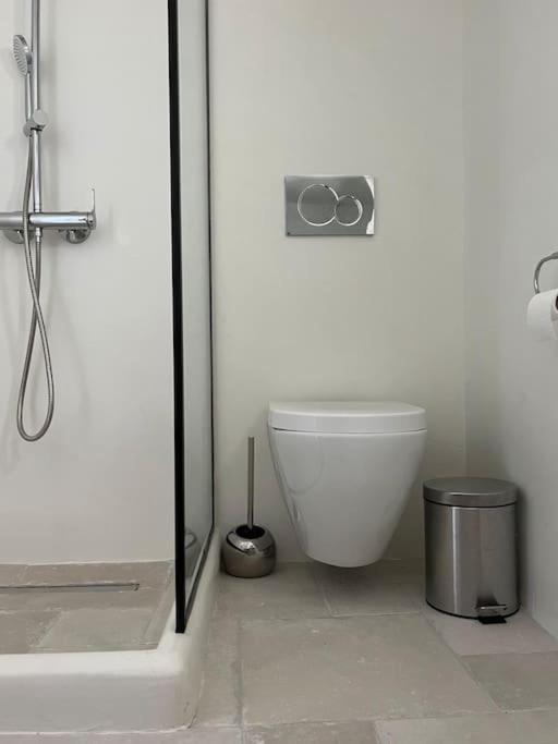 Cozy, Spacious, Newly Renovated Flat In Adamas Εξωτερικό φωτογραφία